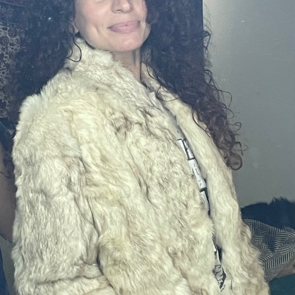 Meet your Posher, Lizzie